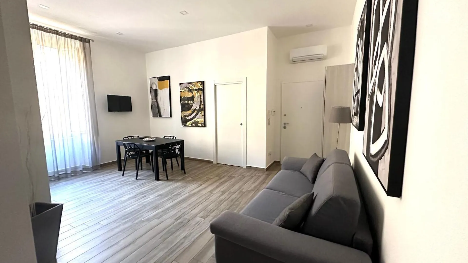 Dch Napoli Apartment 0*, Naples Italy